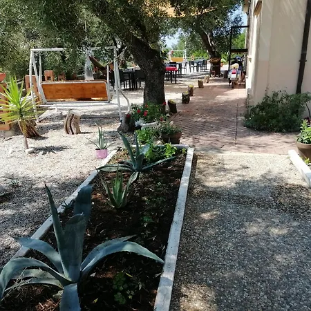 別荘 Borgo San Antonio マリーナ・ディ・カメロータ